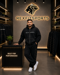 ชุดวอร์มผู้ชาย Rexfit สีดำ ผ้าฟลีซ ลายปักด้านข้าง ชุดกีฬาแบบกำหนดเอง เสื้อฮู้ดดี้ กางเกงจ็อกเกอร์ ชุดวอร์ม 2 ชิ้น - Product Image 2