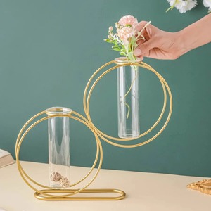 Florero Metálico Contemporáneo, Diseño Minimalista y Elegante, Florero Decorativo para Sala de Estar, Mesa de Comedor, Decoración del Hogar y Regalos - Product Image 2