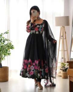 <b>Black</b> Color Fashionable Zari <b>Work</b> Gown Traditional Gown Print <b>Work</b> With Organza silk Wedding Engagement Wear Collectio - Product Image 2