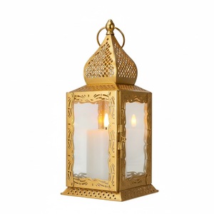 Farol árabe tradicional de hierro dorado, decorativo, para interiores y exteriores, portavelas colgante, farol de metal con recortes, para boda, en venta. - Product Image 4