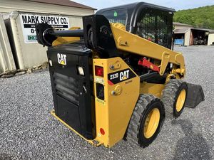 รถตักล้อยาง CAT 232D แบบสองความเร็ว ขนาดกะทัดรัด สำหรับงานก่อสร้างในฟาร์มและการขนย้ายวัสดุก่อสร้าง - Product Image 6