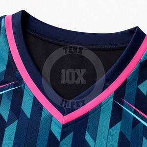 Vêtements de sport durables conçus pour les séances d'entraînement intensives et un port confortable – Uniforme de basketball - Product Image 4