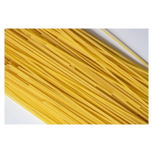 Pâtes spaghetti originales de qualité supérieure, fabriquées à partir de semoule de blé dur de haute qualité pour une préparation culinaire authentique à l'italienne. - Product Image 5