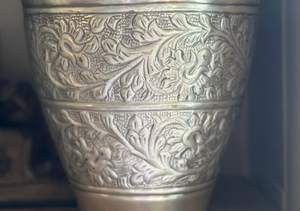Urne funéraire en métal argenté artisanal de qualité supérieure avec gravures florales et poignées latérales pour adultes - Vente en gros - Product Image 6