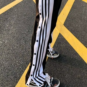 Pantalon de survêtement noir pour homme avec bandes blanches, taille élastique et cordon de serrage, décontracté, respirant, en tissu tricoté mi-lourd, idéal pour l'automne - Product Image 2