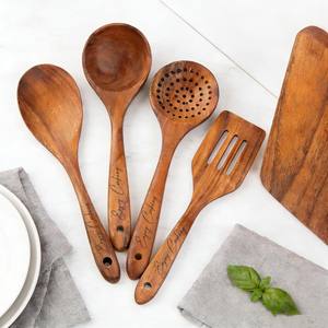 Juego de Utensilios de Cocina de Madera de Acacia Personalizado, Cucharas y Espátulas de Madera Grabadas, Regalo de Boda o Inauguración de Casa - Product Image 3