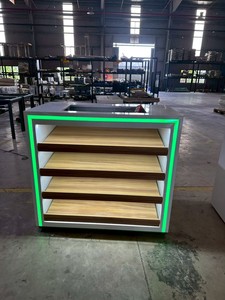 ชั้นวางสินค้าปลายชั้นแบบกันน้ำ รีไซเคิลได้ พร้อมไฟ LED สำหรับร้านน้ำหอมและร้านโทรศัพท์ - Product Image 4