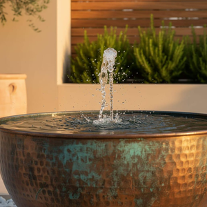 Fontaine d'eau extérieure artisanale en cuivre, bol décoratif pour jardin, patio, bassin d'eau décoratif pour la décoration paysagère de la maison - Product Image 2