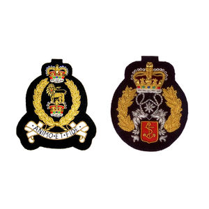 Insignias Bordadas a Mano Personalizadas para Blazers con Tela de Lona, Escudo Táctico de Alta Calidad con Hilo Dorado para Universidad, Venta al Por Mayor - Product Image 1
