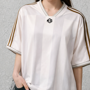 Maillot de football américain tendance 2026 pour femme, coupe oversize à rayures, léger et respirant en polyester, haut de sport décontracté, marque privée OEM - Product Image 4