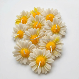 Trending Daisy Flower Candles Set Handmade Decorative Floral Candle for Wedding Favor Party Decor - Product Image 1