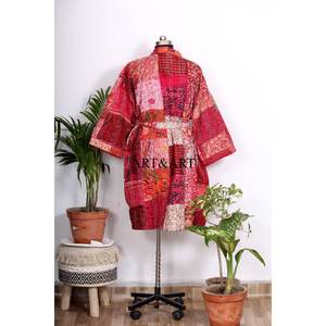 Kimono Kantha hecho a mano con parches de seda, estilo japonés, ropa de playa, estilo bohemio, abrigo de invierno multicolor con cinturón. - Product Image 6