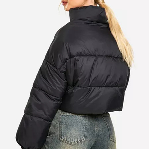 Chaqueta de Invierno Acolchada de Algodón con Cierre de Burbuja, Color Negro Sólido, con Logotipo Personalizado, Manga Larga, Bordada, para Mujer - Product Image 6