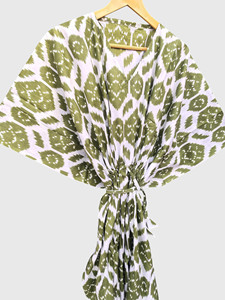 Robe kimono géométrique verte pour femme, col en V, manches trois quarts, longue, avec cordon de serrage - Product Image 4