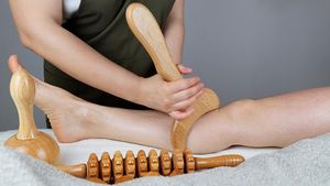 Natural Beech Wood Body <b>Massage</b> Roller <b>Tool</b> Deep Tissue Muscle Relaxation Anti Cellulite Lymphatic Drainage Wooden Massager - Product Image 2