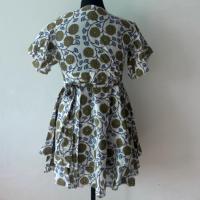 Robe d'été courte à volants pour femme, en coton tissé imprimé à la main, style bohème, col en V, manches flottantes, à nouer dans le dos, motif floral