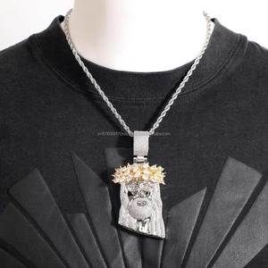 Pendentif Hip Hop personnalisé en forme de tête de Jésus avec design couronne en argent sterling 925 et diamants Moissanite - Product Image 1