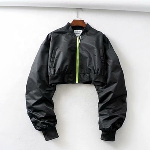 Chaqueta de béisbol de estilo aviador para mujer, Chaqueta corta de satén en blanco de gran tamaño, personalizada, a la moda, venta al por mayor - Product Image 3