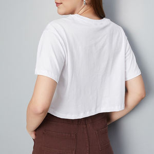 Proveedor de Camisetas Bordadas para Mujer, Camiseta de Algodón de Alta Calidad con Bordado Personalizado para Producción al por Mayor y Marca Privada - Product Image 2