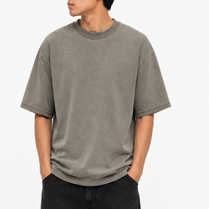 เสื้อยืดโอเวอร์ไซส์ผู้ชาย ผ้าเนื้อนุ่ม สวมใส่สบาย ระบายอากาศได้ดี เหมาะสำหรับใส่ทุกวัน ทรงหลวมใส่สบาย - Product Image 2