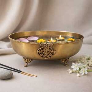 Bol en métal fait main ravissant avec finition polie, design oriental pour la décoration d'occasions de mariage - Product Image 2
