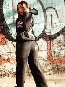 Conjunto Deportivo de Dos Piezas para Mujer de Alta Calidad, Chaqueta con Cierre y Pantalones Deportivos Acampanados, Ropa Deportiva para Entrenamiento y Descanso - Product Image 3