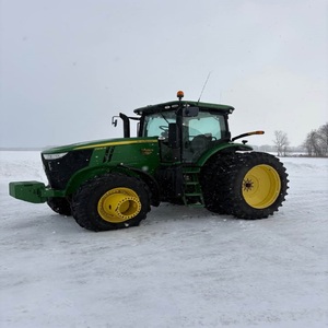 ซื้อรถแทรกเตอร์ John Deere 7200R 4WD 230 แรงม้า พร้อมปั๊มประสิทธิภาพสูงและระบบเกียร์เพื่อประสิทธิภาพการทำงานในฟาร์ม - Product Image 2