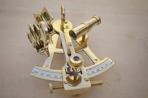 เครื่องมือนำทางเซกซ์แทนท์สีทอง วินเทจ สำหรับเรือเดินสมุทร - Product Image 4