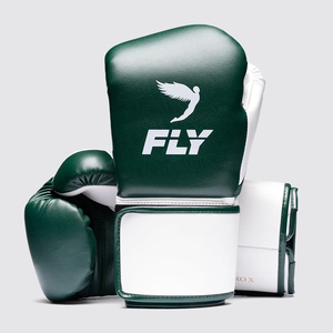 Gants de boxe personnalisés professionnels en cuir vert et blanc pour l'entraînement et le sparring, gants de kickboxing avec fermeture auto-agrippante et rembourrage OEM - Product Image 1