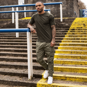 T-shirt pour homme vert olive à manches courtes, décontracté, en coton, style streetwear minimaliste, avec logo personnalisé - Product Image 6