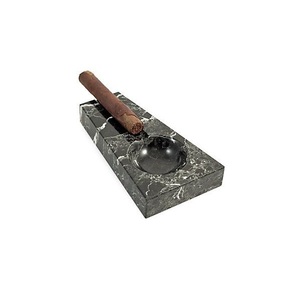 Cendrier moderne en marbre ovale avec veinage blanc, portable, pour salon de luxe et usage hôtelier - Product Image 4