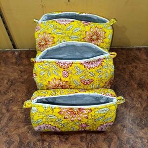 Ensemble de trousses de toilette matelassées en coton, 3 pièces, motif floral, jaunes, style décontracté, couleurs assorties (lot de 3) - Product Image 3