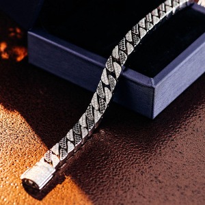 Pulsera de Moissanita de Alta Demanda, Joyería Personalizada para Uso Diario, Fiestas y Colección de Regalos, Disponible al Mejor Precio - Product Image 5