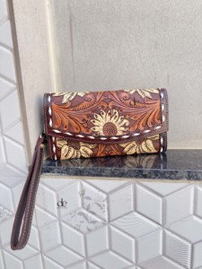 Hand Tooled Wallet Hot Selling Carving Clutch Phone Case Multi Colour Western Tooled Leather Wallet for Women's Multi Uses - Product Image 5