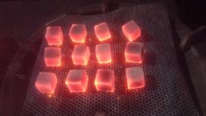 Qualité de charbon de bois de Shisha de coquille de noix de coco et matériel abordable de briquette de modèle de cube pour le narguilé et le BBQ. - Product Image 2