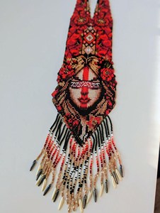 Collier Gerdan ukrainien classique et élégant, perles rouges et noires, amulette Motanka, bijoux ethniques pour un anniversaire - Product Image 3