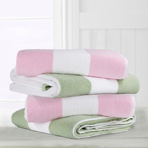 Améliorez votre collection d'accessoires de fitness avec cette serviette de sport dotée d'un tissu de haute qualité, d'une texture douce et pratique. - Product Image 1