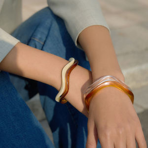 Bracelet tendance en résine acrylique rose rouge et jaune, anneaux carrés, boucles irrégulières empilées pour femmes - Product Image 2