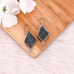 Pendientes de latón elegantes con piedra de ágata sanguina de calidad premium o pendientes llamativos, pieza al por mayor para tamaño personalizado, ¡gran oferta! - Product Image 4