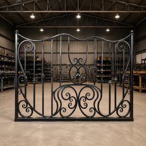 Explore las barandillas de hierro para balcón, barandillas de hierro para Balcón de Seguridad Premium diseñadas para la seguridad, la durabilidad y la belleza atemporal. - Product Image 1