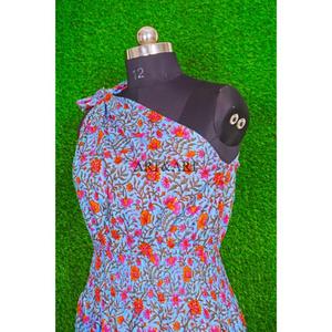 Nuevo Vestido de Verano de Algodón de Alta Calidad para Mujer, con Encaje, Ecológico, Transpirable, de un Solo Hombro, con Estampado Floral Azul, Estilo Casual - Product Image 4