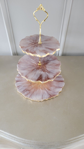 Soporte para Pastel de Resina de la Mejor Calidad, Elegante y con Diseños Estilizados, Ideal como Accesorio para Servir - Product Image 3