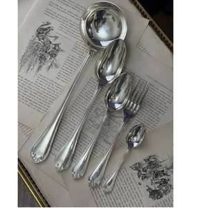 Juego de cubiertos de metal, 2 piezas, dorados, con mangos florales azules de cerámica, éxito de ventas. - Product Image 5