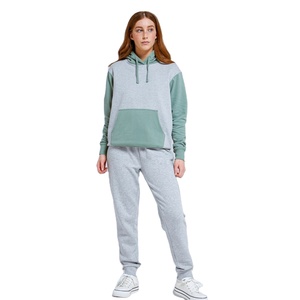 Diseñe su propio conjunto de chándal de lana de algodón para mujer de diseño personalizado en el logotipo y la tela a demanda del cliente - Product Image 1