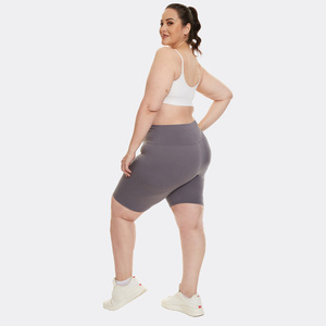 Shorts pour femmes à taille haute en tricot gris uni, coupe sportive, fermeture élastique, respirant, coupe régulière - Product Image 5