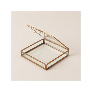 Boîte de présentation de bijoux élégante avec cadre en laiton transparent - Product Image 4