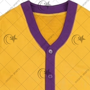 Cardigans tricotés pour femmes de l'université Cardigans en tricot pour femmes Pull à boutons Cardigan d'hiver Design personnalisé - Product Image 2