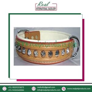 Suministro directo de fábrica Premium Grade 100% cuero genuino ecológico acolchado collar de perro hecho a mano Animal patrón remache Decoración - Product Image 4