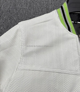 Veste bomber pour homme en véritable peau de mouton, respirante, à découpes, douce, blanche, style baseball - Product Image 4