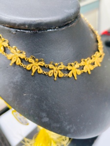 Collier avec pendentif papillon floral en or massif 22 carats, bijoux tendance pour les fêtes et les mariages pour femmes - Product Image 4